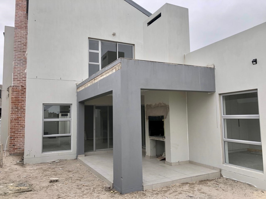 4 Bedroom Property for Sale in Sandown Western Cape